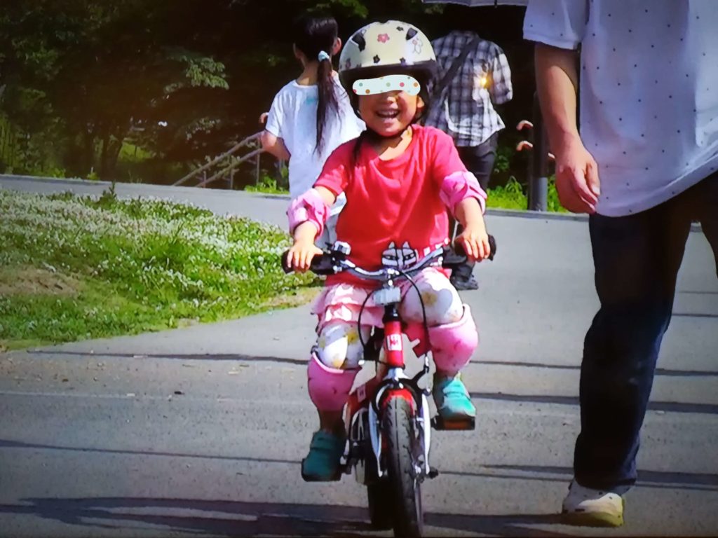 娘がへんしんバイクに乗れた様子