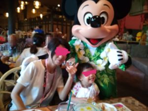 S席からのキャラクターとの写真写り