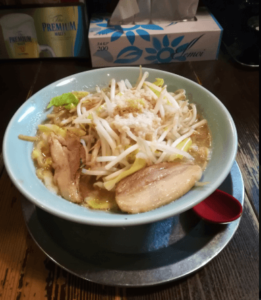 夜鳴き軒のおすすめ、こってり野菜ラーメン
